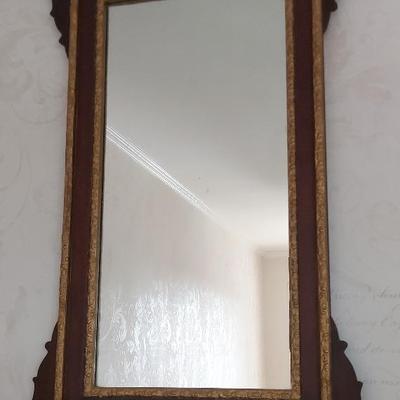 WOOD FRAMED MIRROR WITH PAINTED GOLD EDGINGS IN THE CHIPPENDALE STYLE