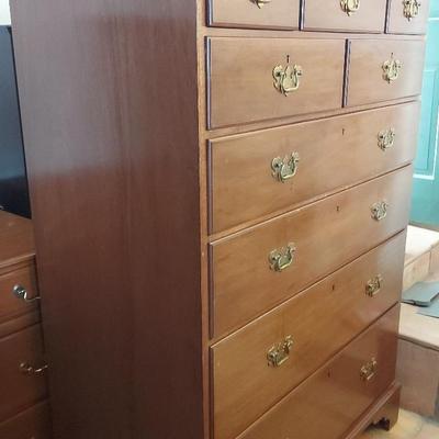 LARGE WOOD MULTI-DRAWER DRESSER