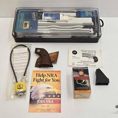 #1926 • Deluxe Cleaning Kit, Speedloader & More
