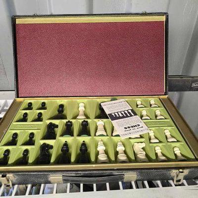 #10048 • Chess Board and Carrying Case
