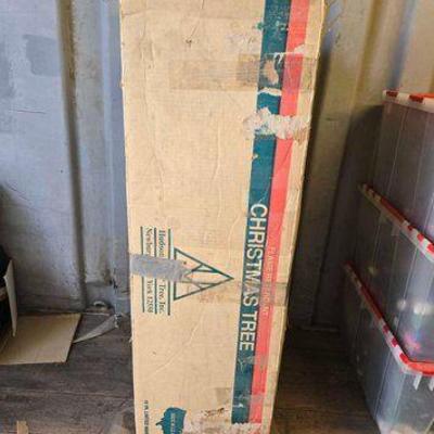 #7002 • 7ft Christmas Tree
