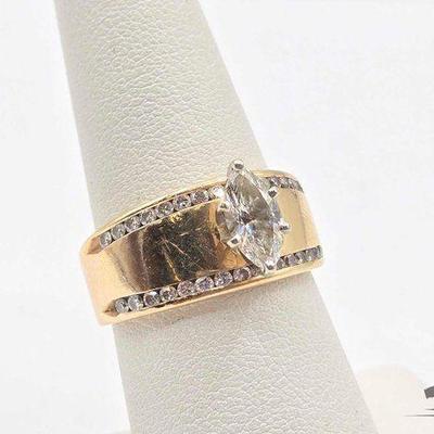 #713 • 14k Gold & Diamond Ring, 8.73g
