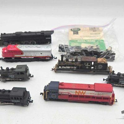 #5272 • (8) Z Scale Locomotives
