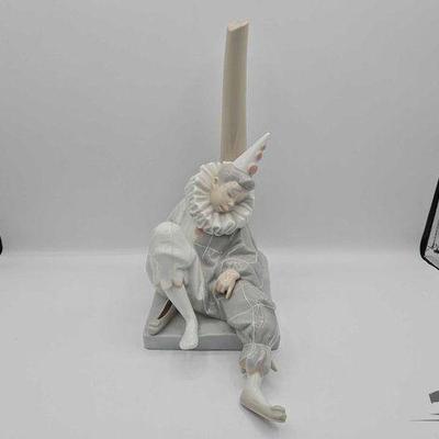 #15068 • Lladró Porcelain Figurine
