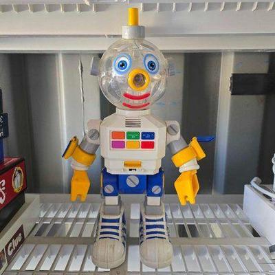#10026 • My Pal 2 Talking Robot Toy
