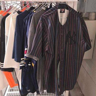 #2862 • (13) Mens Shirts & Jerseys
