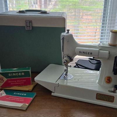 Featherweight Singer White Sewing Machine