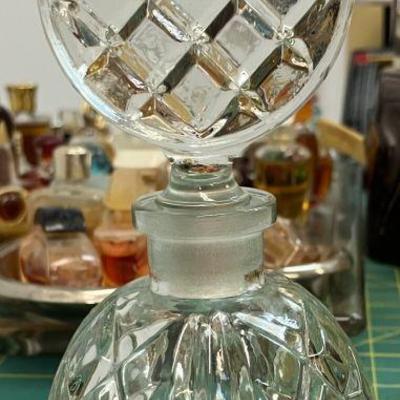 Vintage Pressed Glass Perfume Bottle with Waffle Pattern Dauber AAA2235