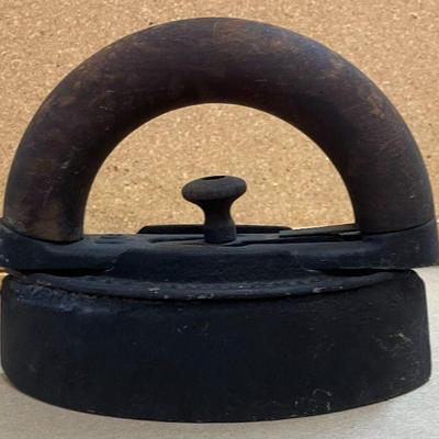 Antique A C Williams Co. SAD (Solid) Iron Stovetop Iron Size 1 AAA1206 $28