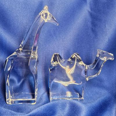 ORREFERS GLASS TWO HUMP CAMEL AND GIRAFFE