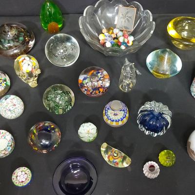 SPECTACULAR LOT OF GLASS PAPER WEIGHTS AND OTHER GLASS BEAUTIES
