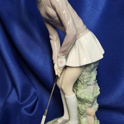 LLADRO RETIRED LADY GOLFER #4851