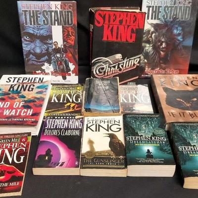 COLLECTION OF STEPHEN KING BOOKS