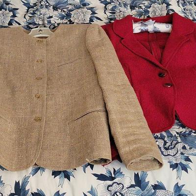 WOMEN'S BLAZERS SIZE 2 AND 4 PETITE