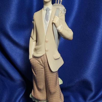 LLADRO DAISA SPAIN #5301 PORCELAIN FIGURINE STATUE WAITING TO TEE OFF GOLFER