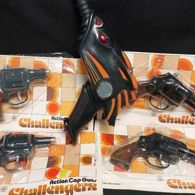 CHALLENGE ACTION CAP GUNS AND TOY GUN