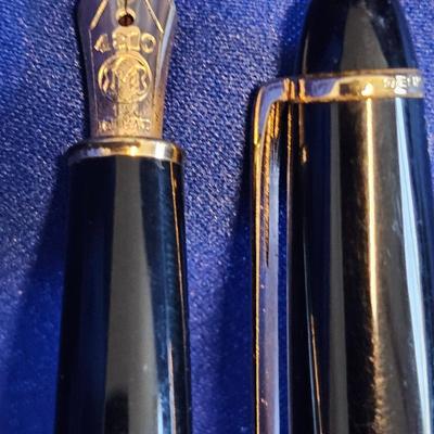 MONTBLANC MEISTERSTUCK GOLD PLATED 18K NIB FOUNTAIN PEN