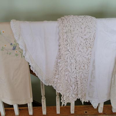 CLASSIC TABLECLOTHS - LACE,EMBROIDERED, CROCHET