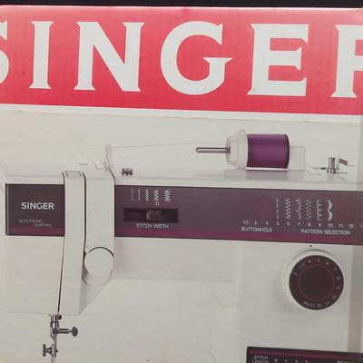 Singer Sewing Machine 9420