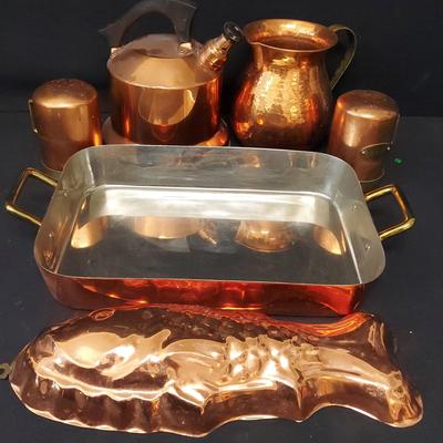 GREAT COLLECTION OF COPPER KITCHEN ITEMS