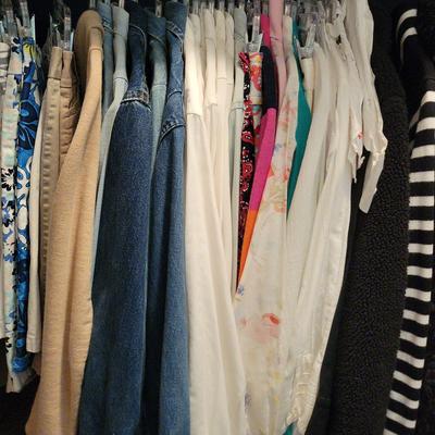 LARGE ASSORTMENT OF PETITE/SMALL WOMEN'S SKIRTS, JACKETS, SWEATERS, SHORTS