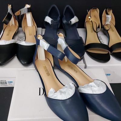 WOMEN'S DREAMPAIRS SHOE LOT SIZE 11