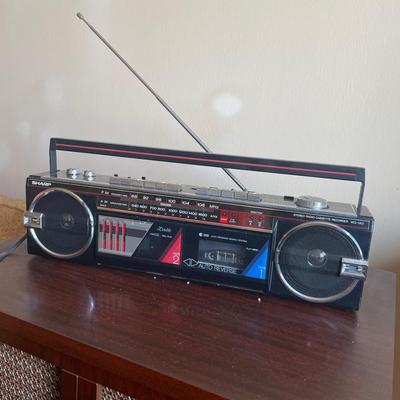Vintage Sharp WF-562 Stereo Boombox – Dual Cassette, AM/FM, Auto-Reverse