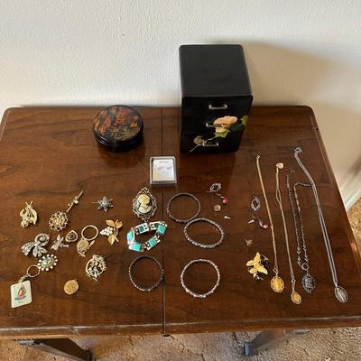 Vintage Jewelry & Trinket Lot – Pins, Watches, Lockets & More