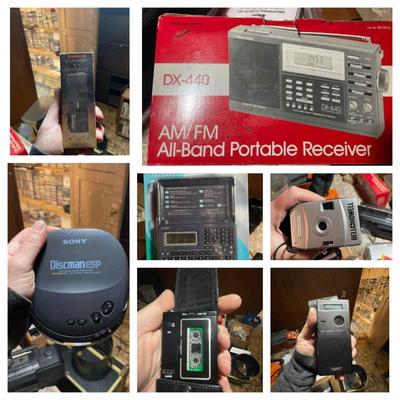 Vintage Electronics Lot – DX-440 Shortwave, Sony Discman, Norelco Recorder + More