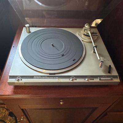 Technics SL-Q350 Quartz Direct Drive Automatic Turntable