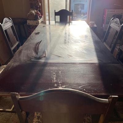 Expandable Dining Table with 6 Carved Wood Chairs – Floral Upholstered Seats