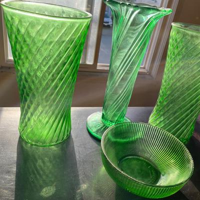 Vintage Green Depression Glass Vases & Bowl – Swirl Pattern Lot (4 Pieces)