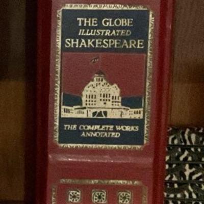 The Globe Illustrated SHAKESPEARE