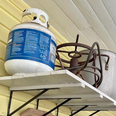Crawfish pot and burner