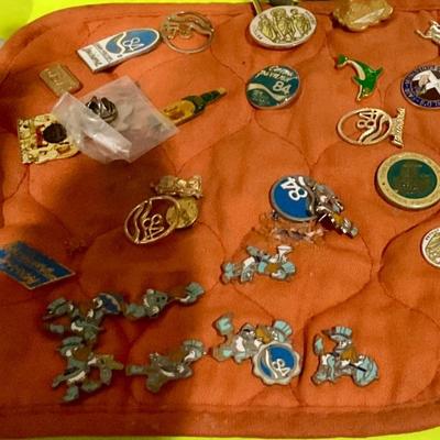 Worlds fair pins