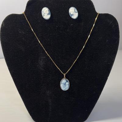 Cameo Light Blue Set, 14k 9in Chain With Earrings