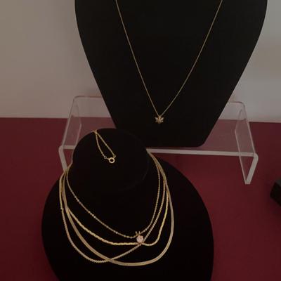 10k Snowflake Pendant, 14k GF Chain. Rest Costume