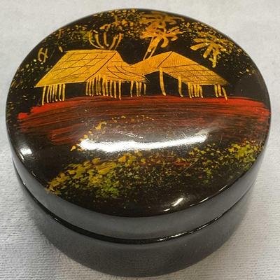 Black & Gold Tn Lacquered Asian Trinket Box

