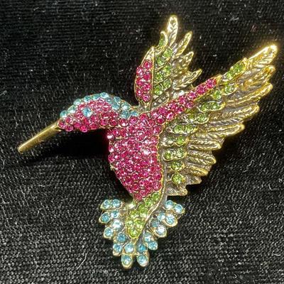 Gold Tone Pink Crystal Hummingbird Brooch
