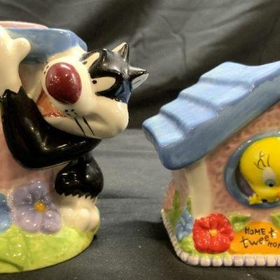 Set 2 Porc Tweety & Sylvester S&P Shakers
