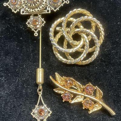 Lot 3 Vintage Gold Tn Crystal Brooches & Pin
