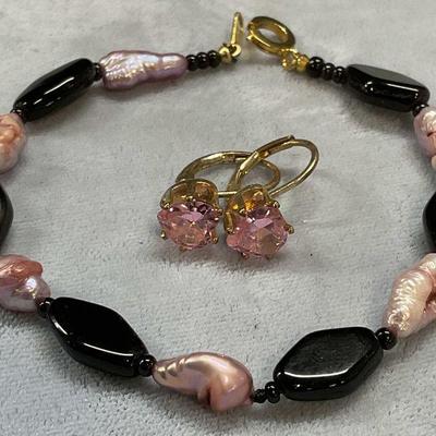 Lot 2 Faux Pearl Bracelet & Pink Crystal Earrings
