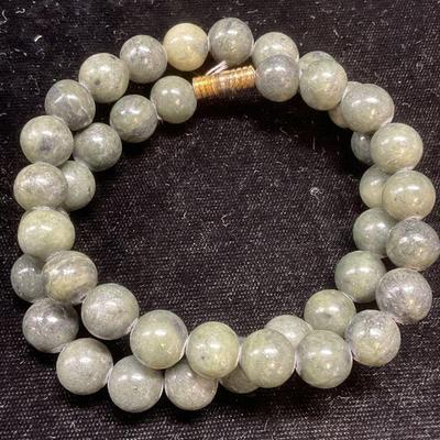 Vintage Jade Beaded Choker Necklace
