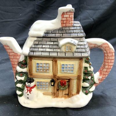 House Form Porcelain Teapot W Lid Cottageware
