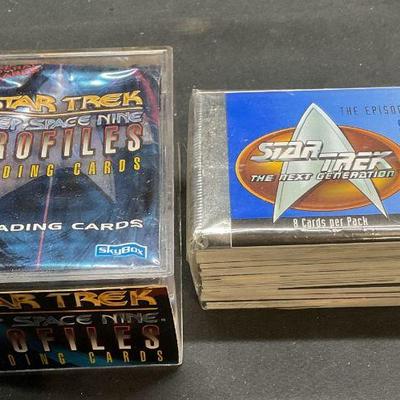 Group Lot 100+ Star Trek Trading Cards
