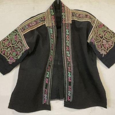 Vintage Floral Motif Embroidered Jacket
