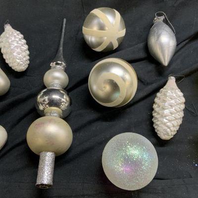 Lot 13 Assorted Christmas Tree Ornaments
