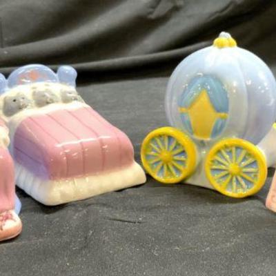 Lot 4 Assorted Porcelain Salt & Pepper Shakers
