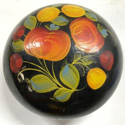 Vtg Hand Painted Floral Lacquered Trinket Bx W Lid
