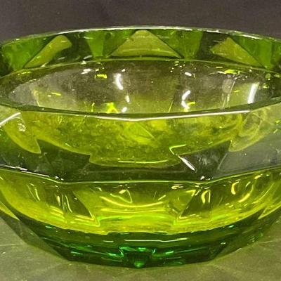 Faceted Emerald Green Art Glass Bowl
